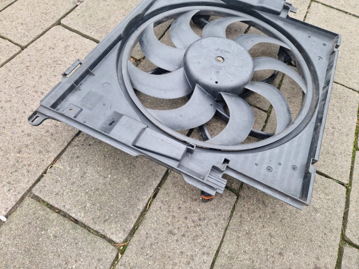 BMW 1 F20 CHÂSSIS AVEC VENTILATEUR 5020644 7640508 11-2019