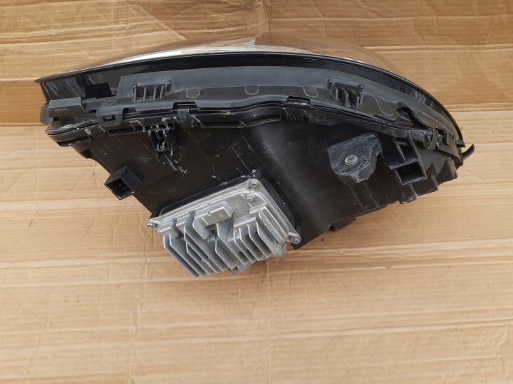 MERCEDES C W205 USA GAUCHE PHARE ILS LED COMPLÈTE