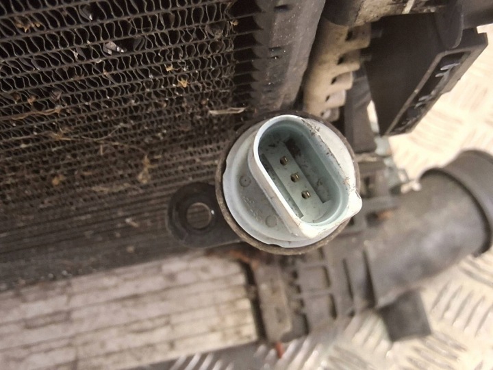 ENSEMBLE RADIATEURS AUDI S5 8K0260401H