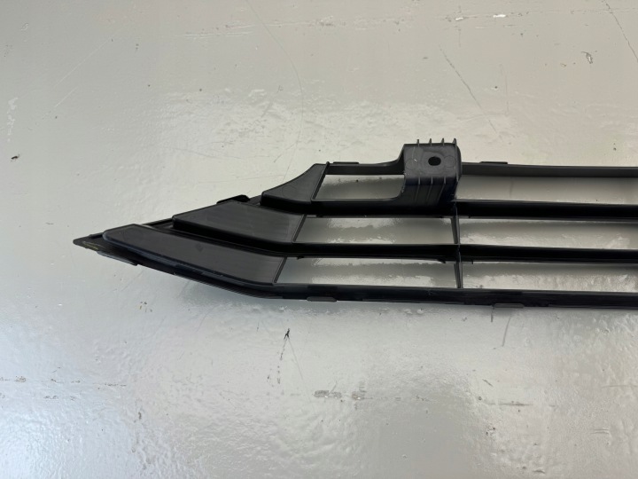 FORD B-MAX 12-17R GRILLE CALANDRE CENTRALE PARE-CHOCS AVANT