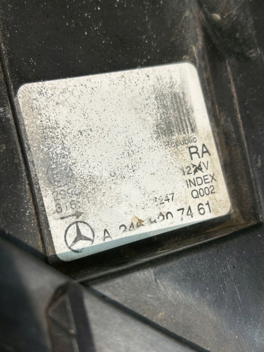 PROJECTEUR DROIT MERCEDES B-KLASA BI-XENON W246 A2468207461