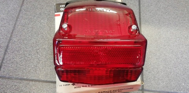 VESPA PK 125 ETS ET3 PHARE PLAFONNIER ARRIÈRE ARRIÈRE NEUF