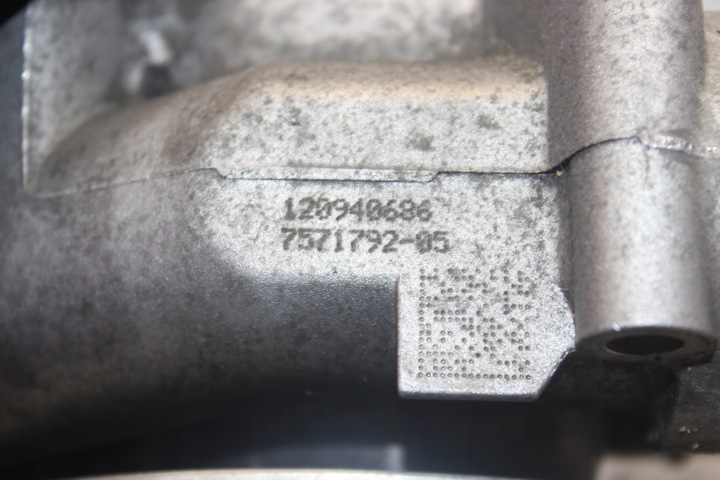 BMW F10 F07 F10 F11 F12 POMPE À EAU 550I N63 7571792