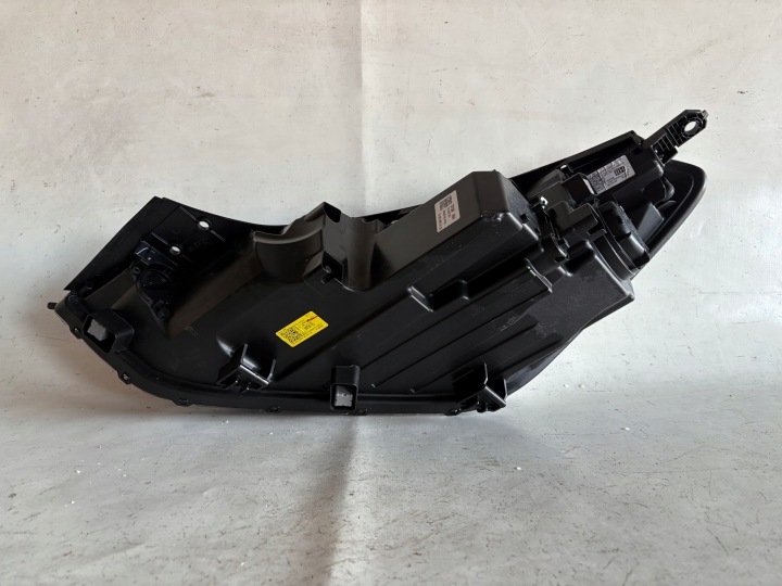 HYUNDAI TUCSON III LIFT PHARE AVANT DROITE LENTILLE LED D792111A20