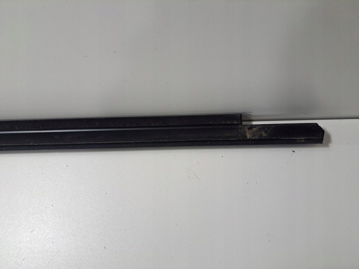 BMW IX 2024 ARRIÈRE CÔTÉ DROITE JOINTS DE VITRES