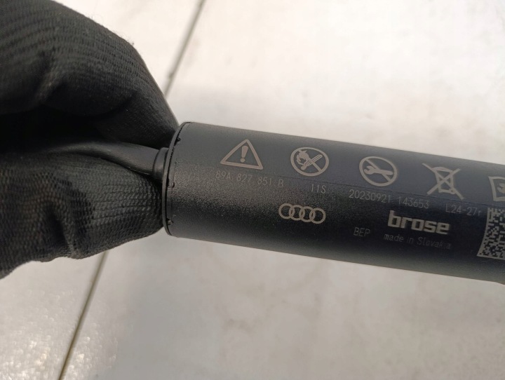 SERVOMOTEUR TÉLESCOPE ÉLECTRIQUE COUVERCLES DE COFFRE COUVERCLES DE COFFRE GAUCHE DROIT #2 AUDI Q4 E-TRON