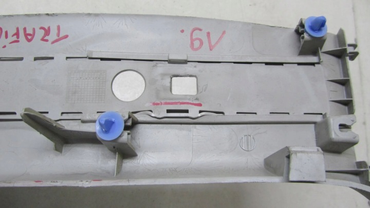 TRAFIC VIVARO III PROTECTION MONTANTS GAUCHE 769145239R
