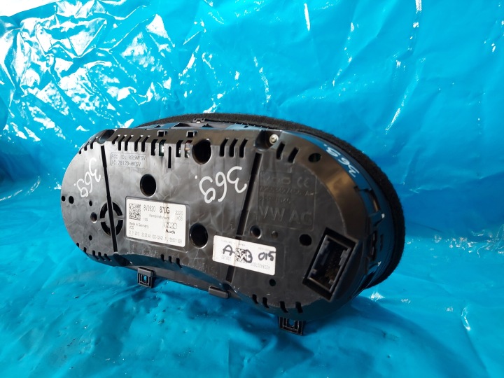 COMPTEUR TABLEAU DE BORD AUDI A3 8V 1,4TFSI 14R NR. 8V0920870G