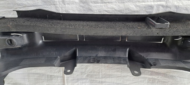 MAZDA 3 GUIDE D'AIR PARE-CHOCS AVANT BJS7-501C1