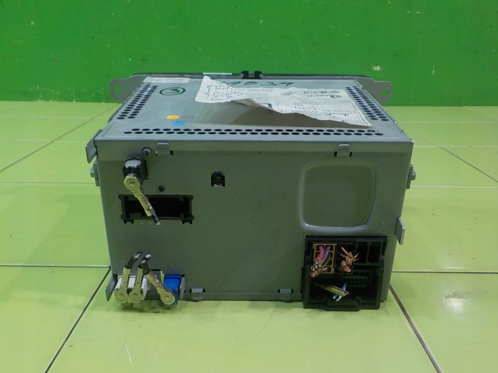 VW SHARAN II 2.0 TDI VOITURE 12R 5D RADIO CD 0595-11-6815 5119ACK5050PIA06