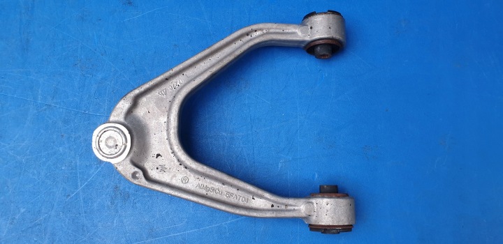 PIÈCE BRAS DE SUSPENSION AVANT AVANT MASERATI GHIBLI M157 06700041860 06700041850