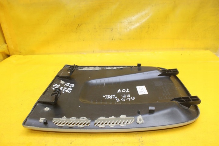 DOSSIER SIÈGES VENTILATION CLAIRE GRILLE DROIT AVANT AUDI A4 B8 8T0881969A