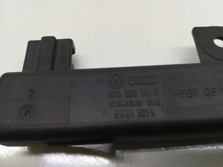 VW TOUAREG ANTENNE INTÉRIEURE 2005 SUV 4/5DR 3D0909141E 5WK45015 (04-10)
