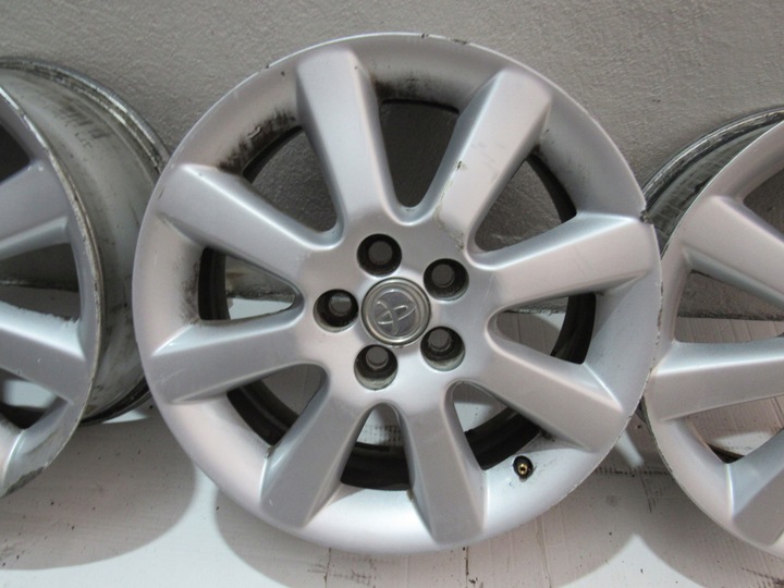 LLANTAS AVENSIS T25 5X100 16