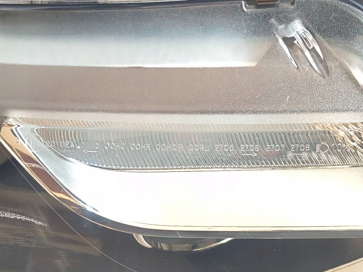 VW MULTIVAN CARAVELLE T5 LIFT 09-15 PHARE ARGENTÉE