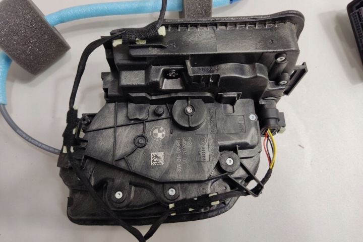 SERRURE ARRIÈRE DROITS PORTES BMW X3 (G01, F97) 9881774 2023