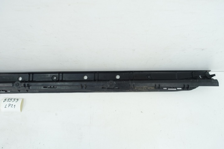 FIXATION BAGUETTES SEUIL GAUCHE MERCEDES GLE W293