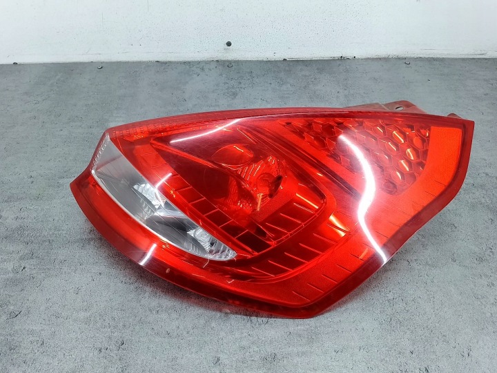 PHARES ARRIÈRE ENSEMBLE FORD FIESTA MK7 8A61-13405-A 8A61-13404-A BERLINE COMPACTE