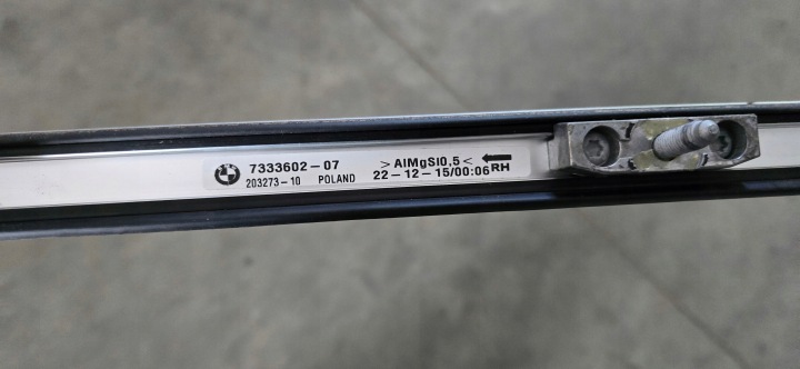 BARRES DE TOIT DE TOIT DROIT BMW F46 7333602