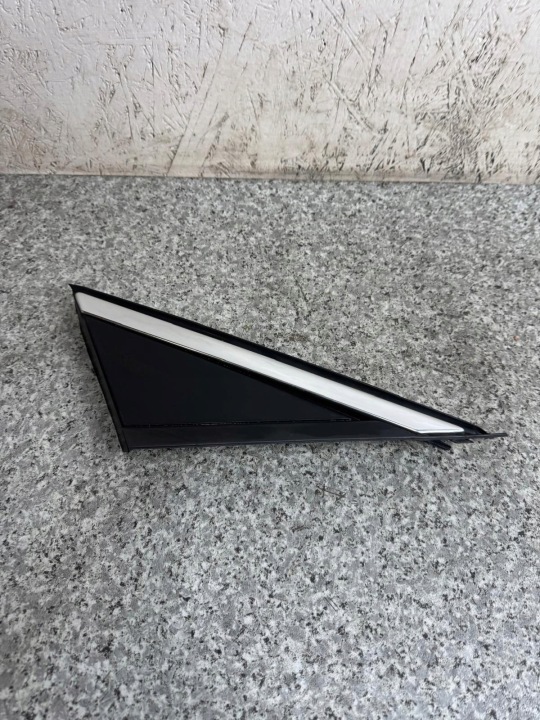 PROTECTION TRIANGLE GARDE-BOUE DROIT ASTRA K 2015-2022 39041996