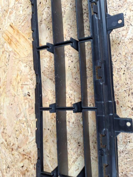 GRILLE AVANT MINI COOPER COUNTRYMAN F60 9477040
