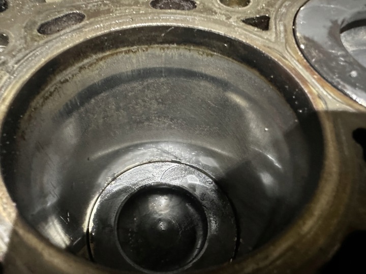 BLOC MOTEUR BAS ARBRE PISTONS RENAULT TRAFIC LAGUNA 2.0 DCI M9R A 802