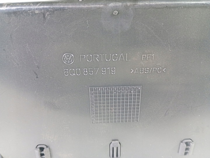 VW POLO N9 9N 01-09 BOÎTE À GANTS ÉTAGÈRE OE 6Q0857919