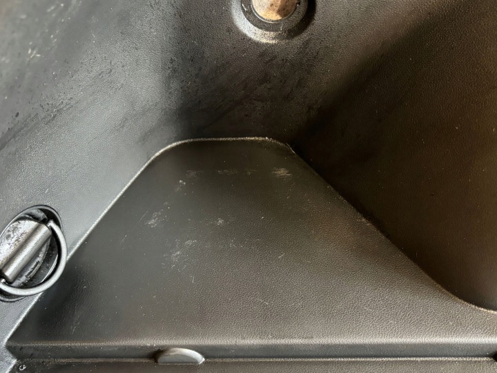 COLLECTEUR COUVERCLES DE COFFRE ARRIÈRE CÔTÉ GAUCHE HYUNDAI IONIQ 5 85731GI000