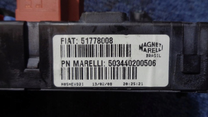 ORDINATEUR CONTACTEUR D'ALLUMAGE CLÉ FUSIBLE FIAT LINEA 1.4 16V T-JET 2007-2015R.
