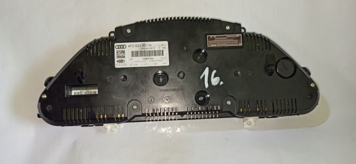 COMPTEUR AUDI A6 C6 4F0920901N TDI LIFT