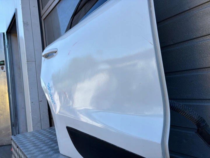 PORSCHE MACAN PORTES DROIT ARRIÈRE 95B 2015A