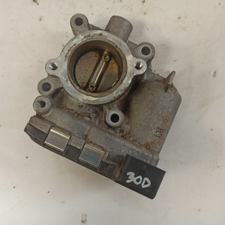 RENAULT MEGANE IV PAPILLON DES GAZ A2821410200 161203209R 0280750654Q