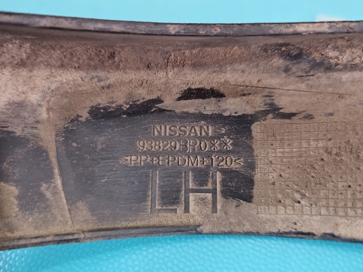 MOULURE GARDE-BOUE ARRIÈRE GAUCHE NISSAN QASHQAI I J10 06-13 93829BR0
