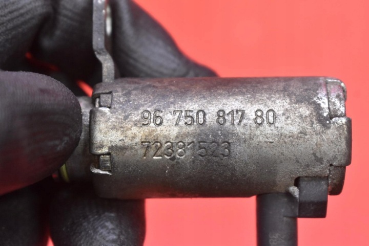 SOUPAPE ÉLECTROVANNE POMPES HUILES 9675081780 PEUGEOT 2008 I 1.2 T 110 KM 17-20