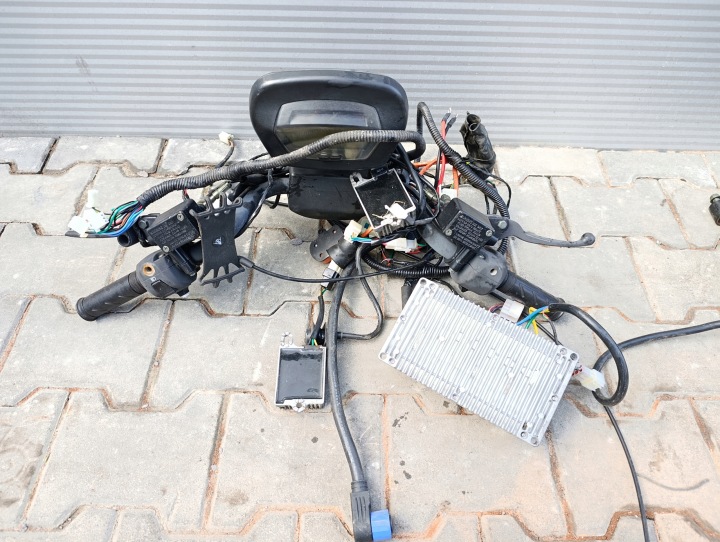 MOTEUR VERS SCOOTER ÉLECTRIQUE BOSCH FAISCEAU DE CÂBLES INSTALLATION ÉLECTRIQUE 60V 3000W