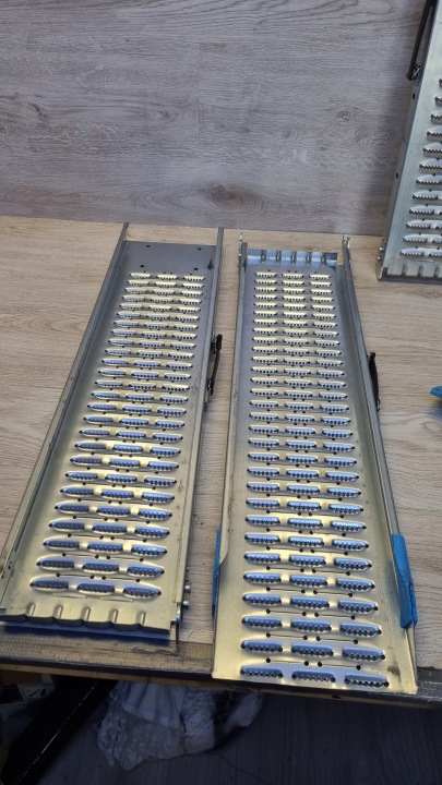 VOUNOT 2 X PLIANTE RAMPE NAJAZDOWA ZALADUNKOWA MAKS. 400 KG J255