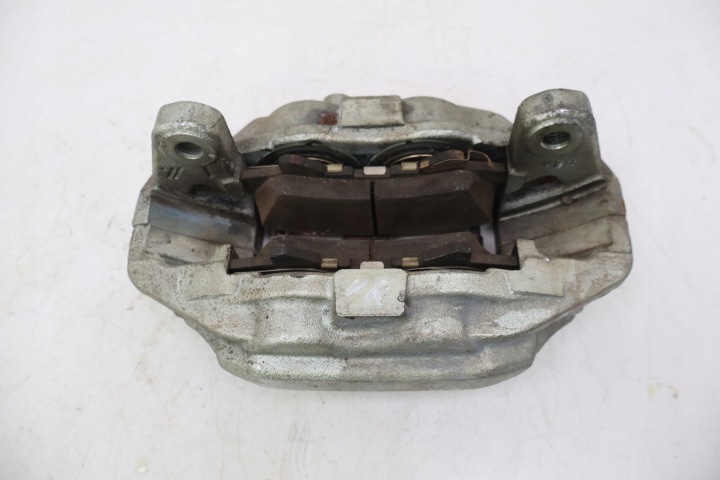 TOYOTA LAND CRUISER J300 ÉTRIER DE FREIN FREINS DROIT AVANT