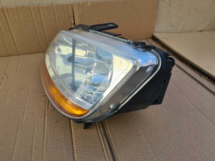 PHARE DROITE GAUCHE AVANT FIAT IDEA EUROPE AVANT PROJECTEUR