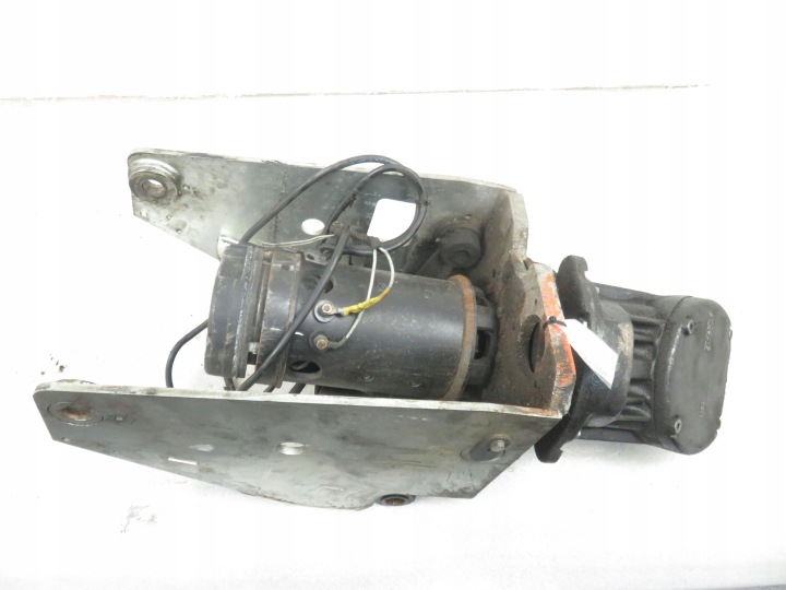 MOTEUR ÉLECTRIQUE TOYOTA 7SLL16 TTL140B 1.7KW