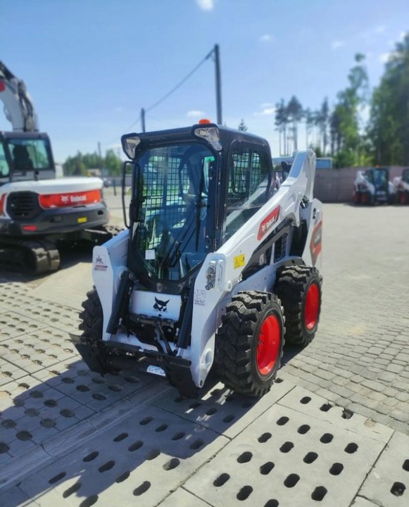 BOBCAT S590 USINE NEUF CHARGEUR BOBCAT S590E 199 500 NET WIDLY, LY