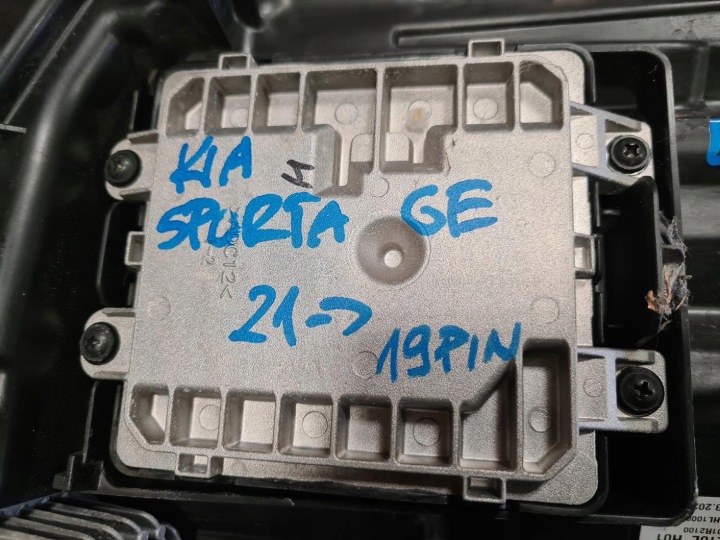 KIA SPORTAGE 5 2021 ANNÉE PHARE AVANT GAUCHE 92101R2100