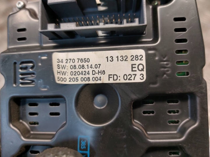 RADIO LECTEUR MONITEUR OPEL VECTRA C 13138246 13132282