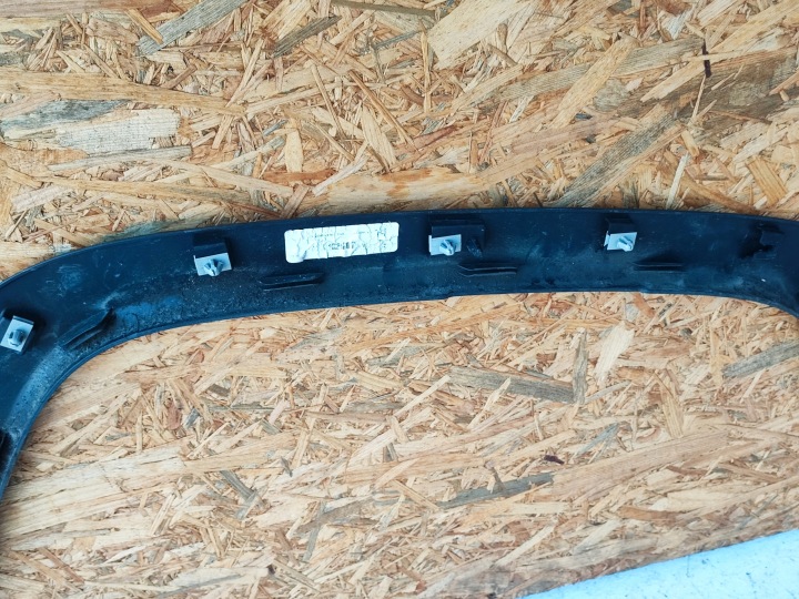 MOULURE GARDE-BOUE GAUCHE AVANT AVANT JEEP COMPASS II 2 16- 10988A