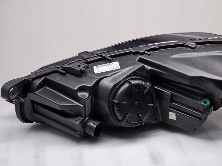 PROJECTEUR DROITE CÔTÉ JAGUAR XF GX6313W029EJ