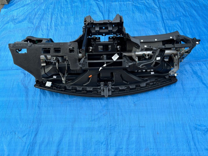 PEUGEOT 2008 II PLANCHE CONSOLE AIRBAG ORIGINAL SUR BOUTON