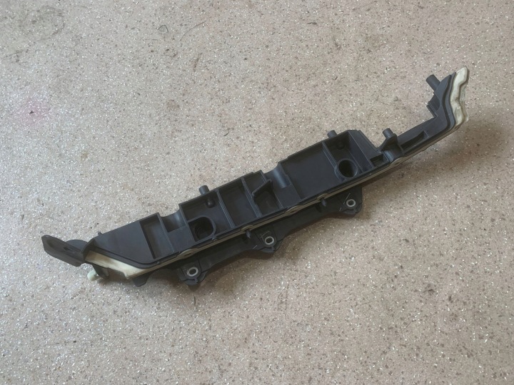 AUTRE PIÈCE CHAMBRES MOTEUR DROITE CÔTÉ BMW X3 G01 9396993