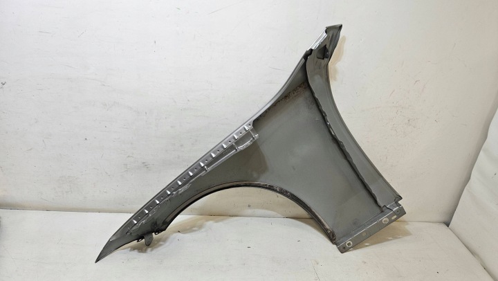 AILE DROIT AVANT AVANT MERCEDES C-KLASA W206 A2068810200