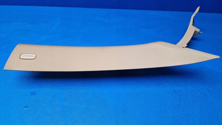 POTEAU A CALANDRE BRODERIE PORSCHE PANAMERA 970 LUXOR BEIGE SANS