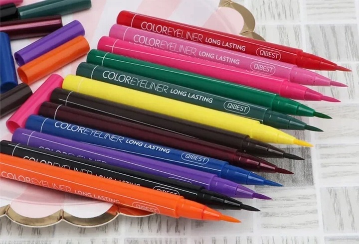 12 COLORES EYELINER EN PLYNIE IMPERMEABLE LATWY EN NOSZENIU MAKIJAZ MATE 