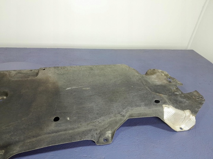 PLAQUE OSLNA CHÂSSIS AUDI Q7 4M0 4M0825206J